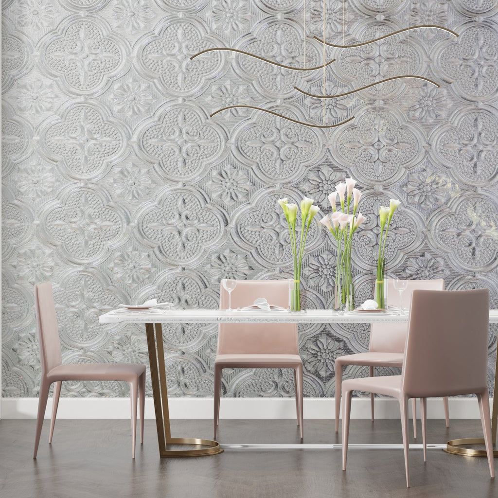 Silver Quatrefoil Wallpaper bringing elegance to hotel-style entryway