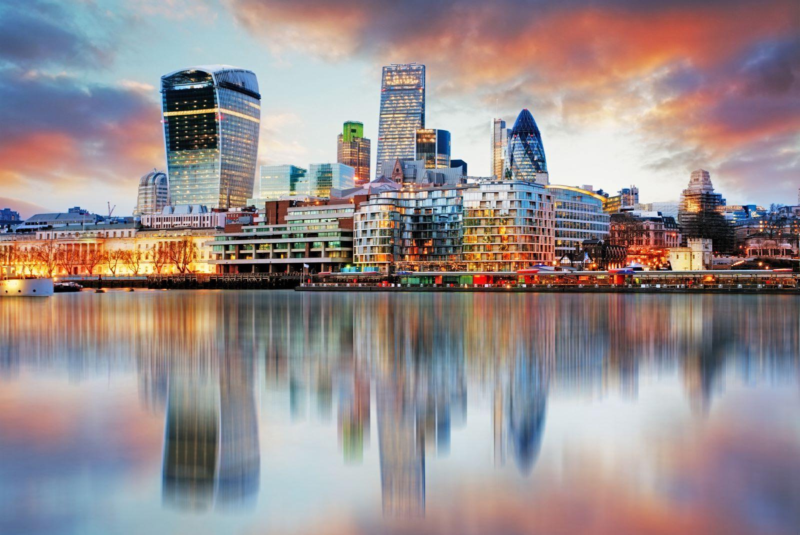 London skyline at sunset design file showing detailed architectural silhouettes and reflections